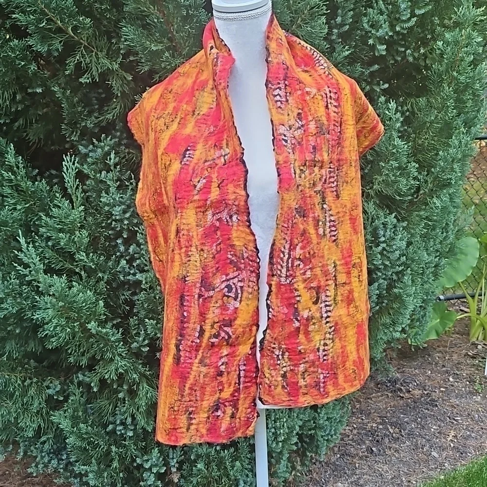 Scarf Handcrafted Wool and silk NWT 60